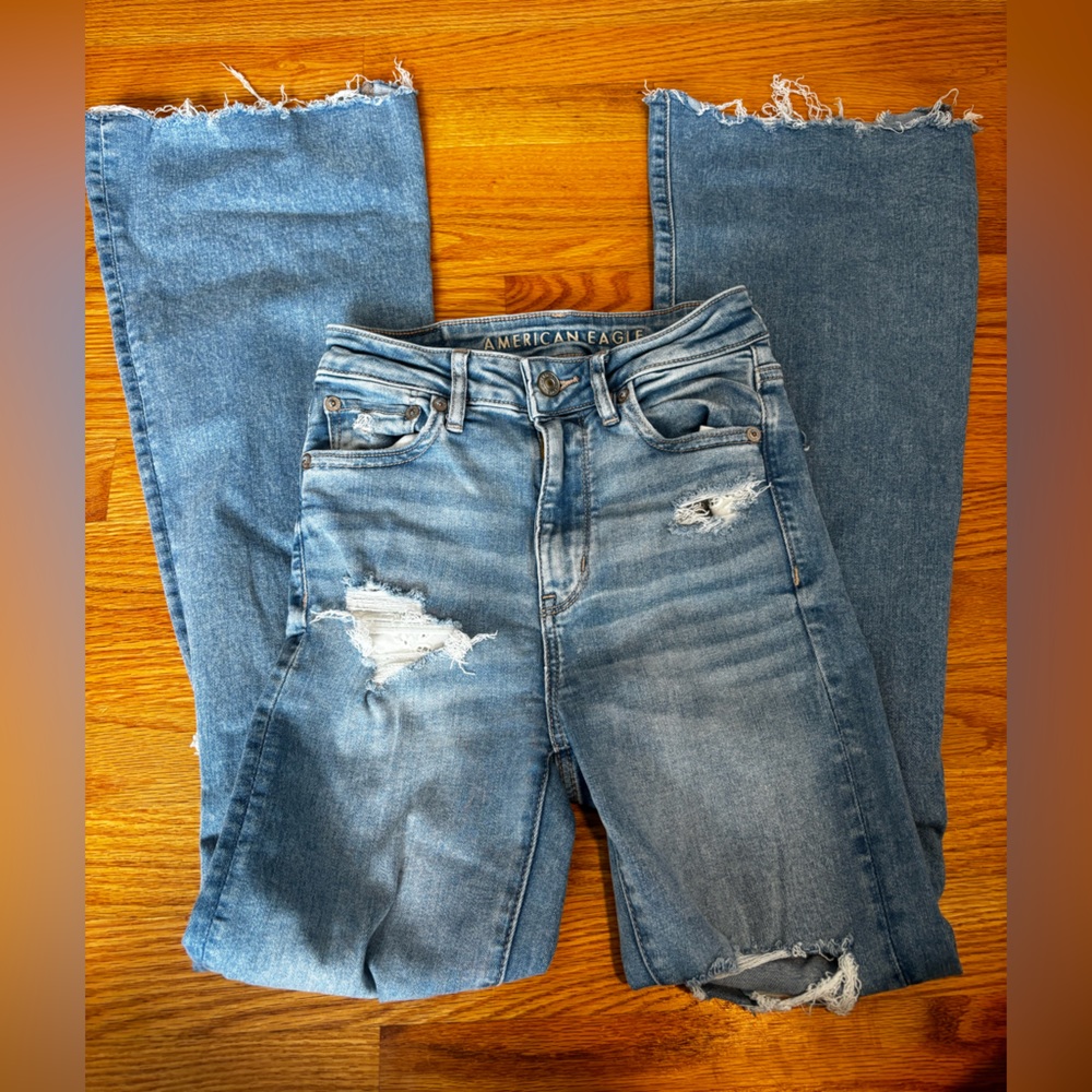 Light washed bootcut jeans